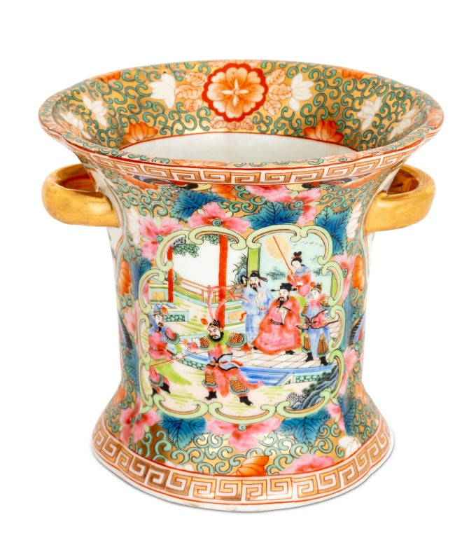 Chinese Daoguang Mark Rose Medallion Cache Pot