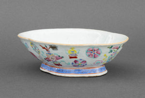Chinese Famille Rose Porcelain Footed Bowl