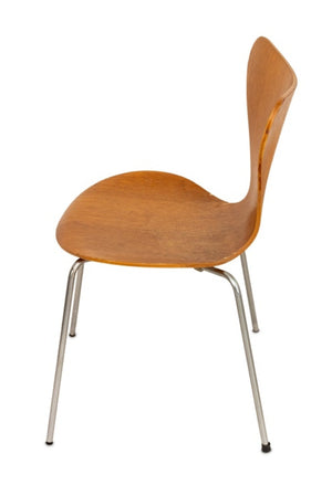 Arne Jacobsen x Fritz Hansen Series 7 Chairs, Pair (9669340889395)
