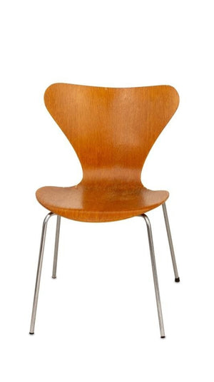 Arne Jacobsen x Fritz Hansen Series 7 Chairs, Pair (9669340889395)
