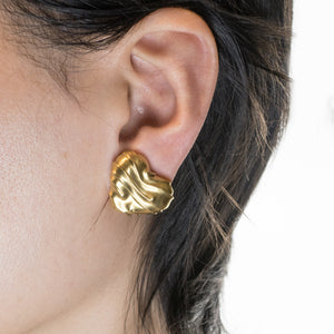 1990 Angela Cummings Heart Earrings in 18K yellow gold (7508893991069)